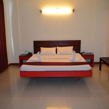 Hotel Blue Hills International Udagamandalam Exterior foto