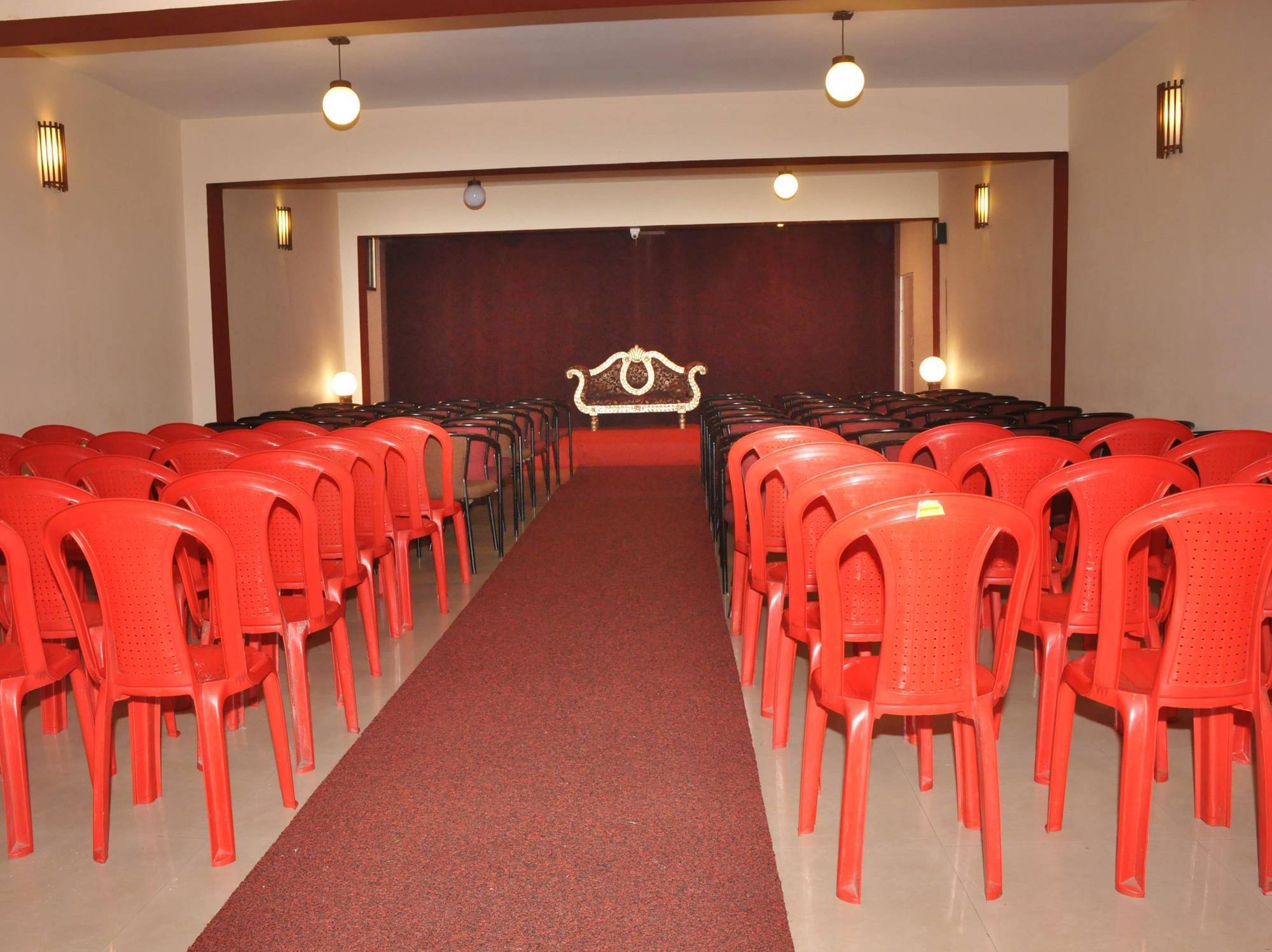 Hotel Blue Hills International Udagamandalam Exterior foto