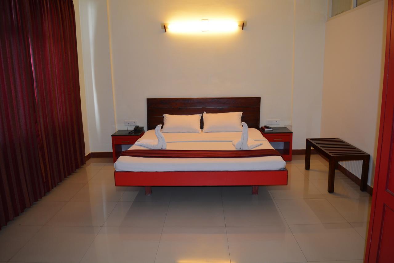 Hotel Blue Hills International Udagamandalam Exterior foto